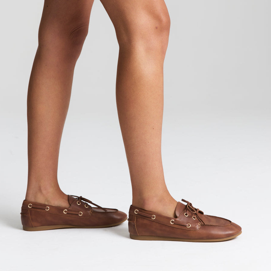 Brody Boat Shoes - Tan Distressed