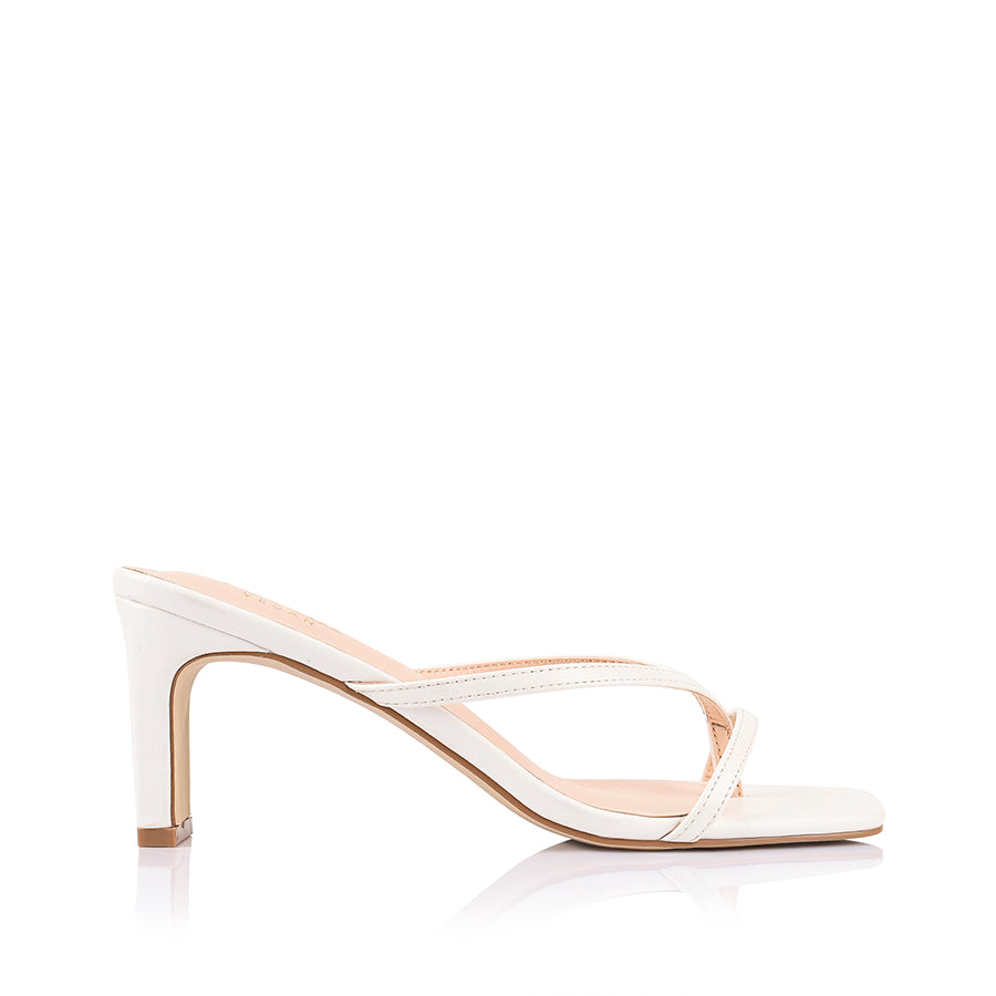 Women's chalk white vegan high heeled thong with thin block heel