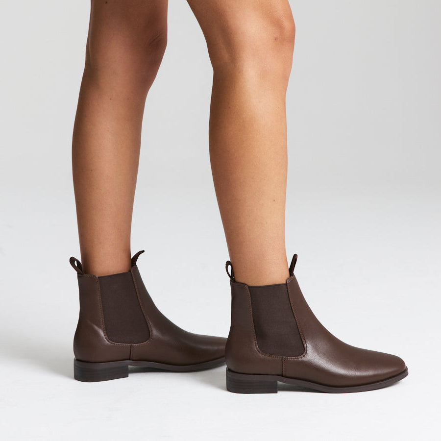 Harper Chelsea Boots - Chocolate Brown