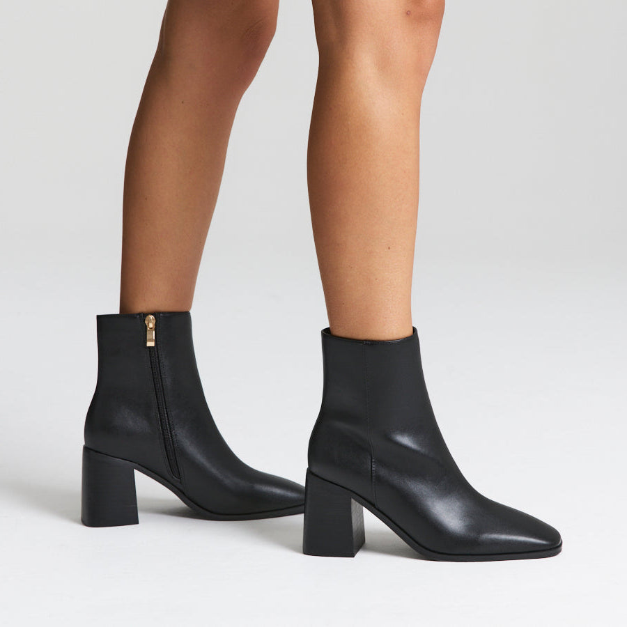Lilo Ankle Boots - Black