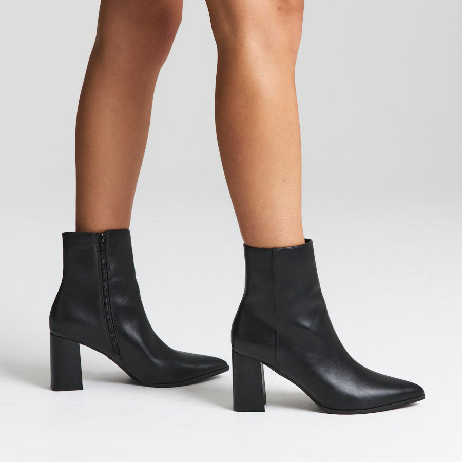 Maxine Ankle Boots - Black