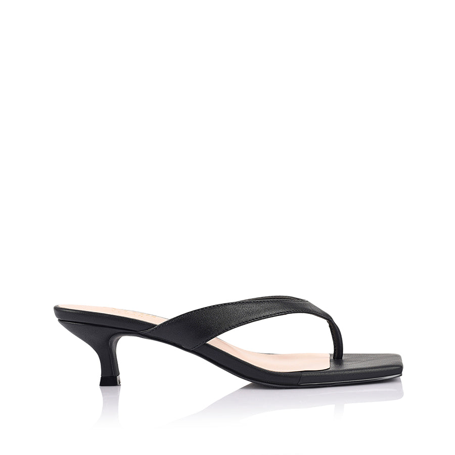 Women's kitten heel thong strappy sandal with square toe in black vegan materials