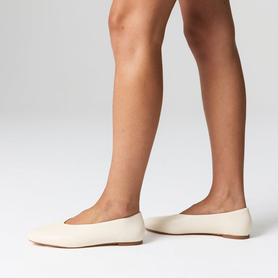 Euan Ballet Flats - Bone White