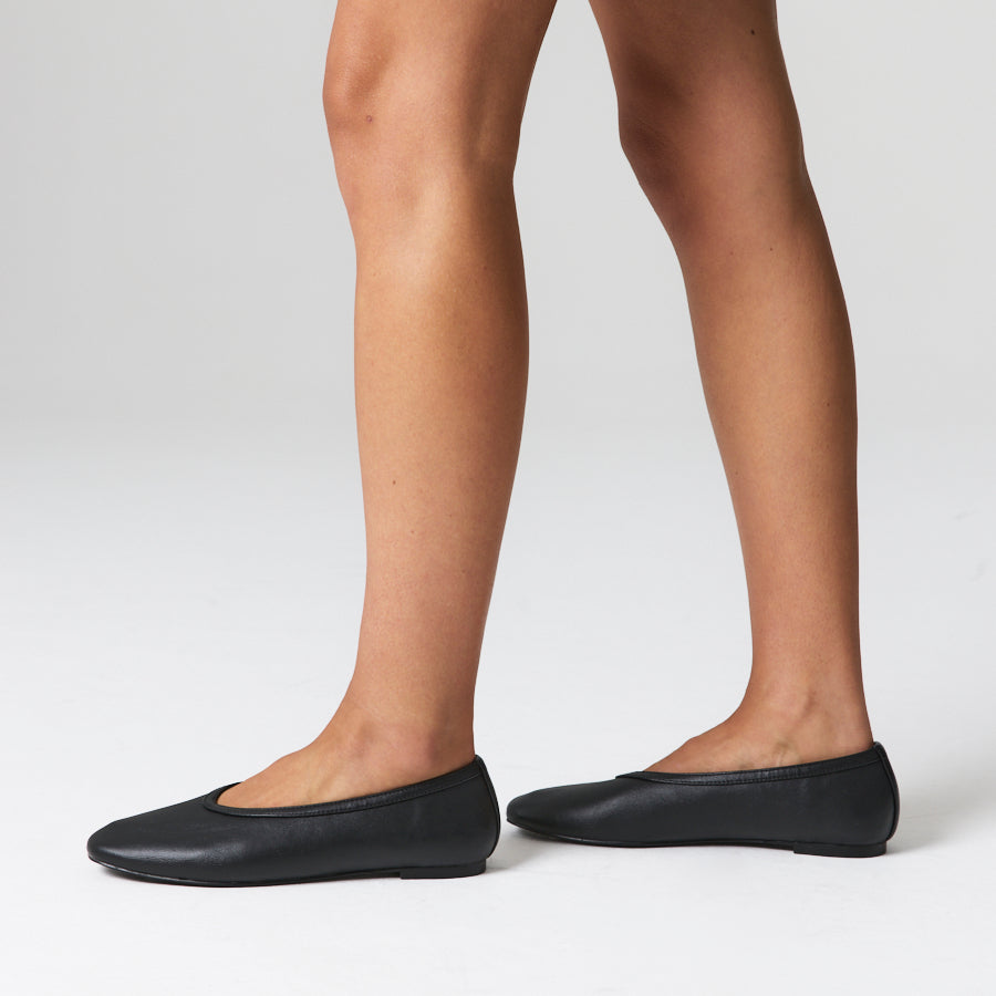 Euphoria Ballet Flats - Black