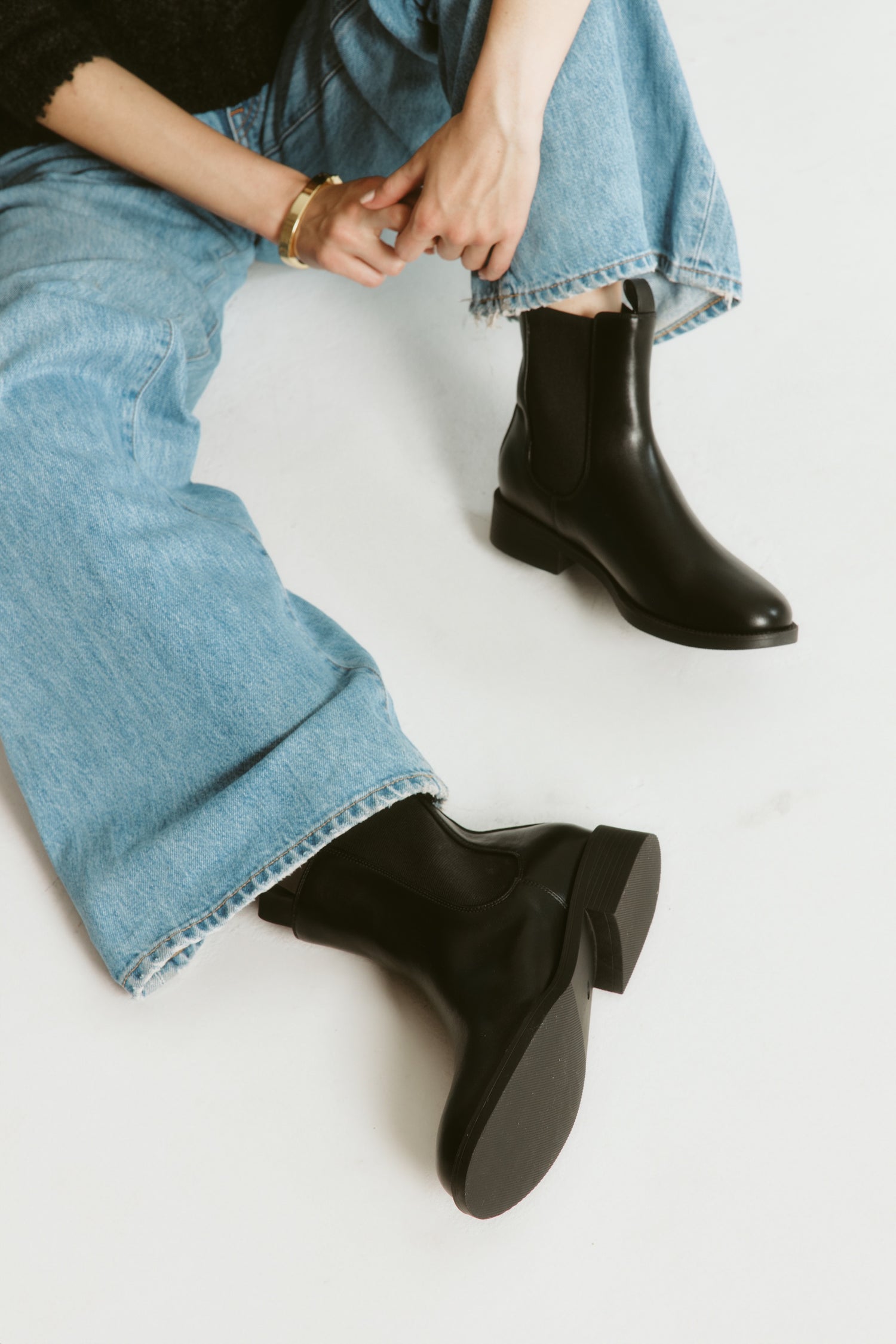 Grayson Chelsea Ankle Boots - Black