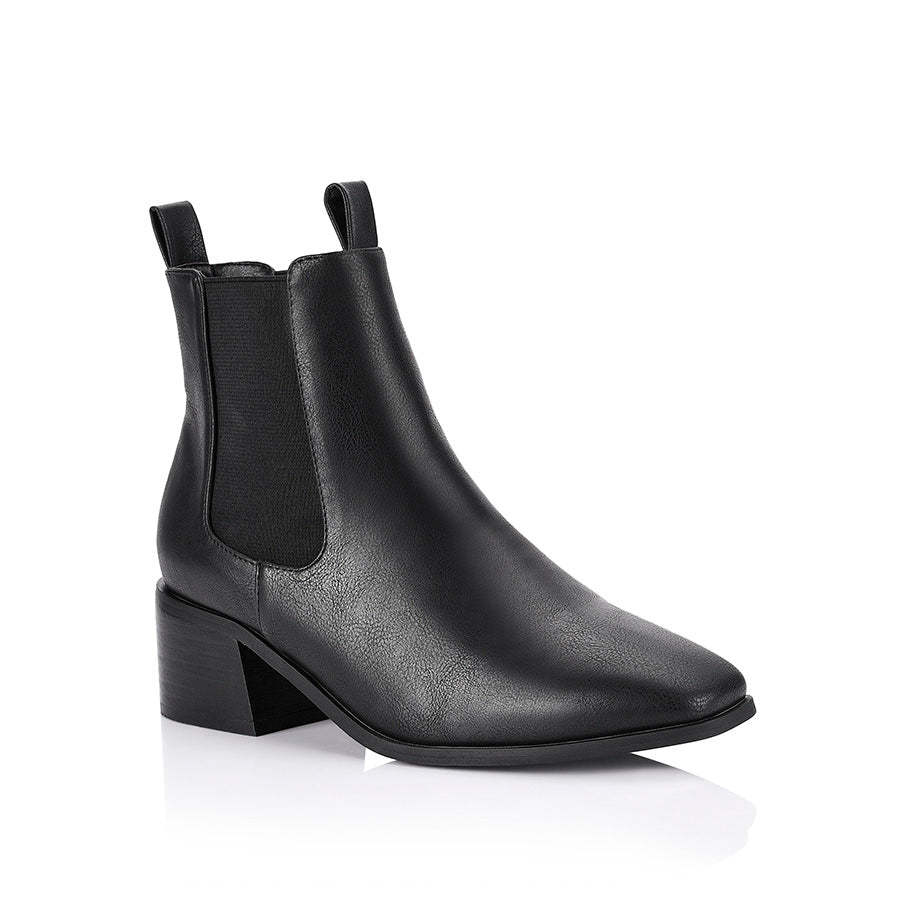 Women's black heeled chelsea ankle boot