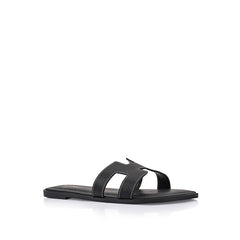 Women's flat sandal in black vegan leather for summer