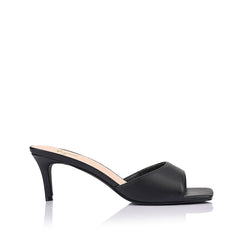 Women's slip on mule in vegan black materials with square toe