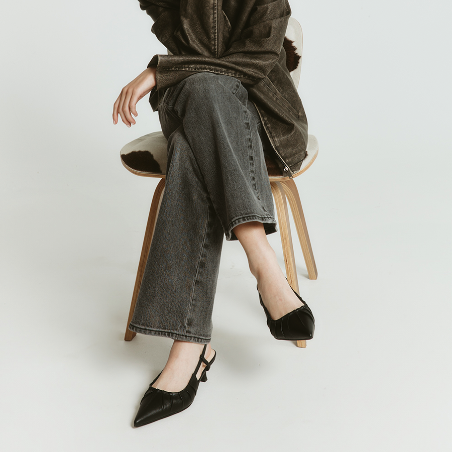 Lucius Slingback Kitten Heels - Black