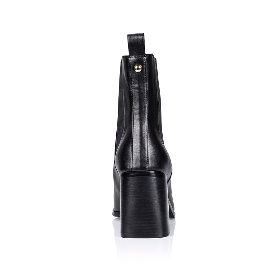 Link Chelsea Ankle Boots - Black Smooth