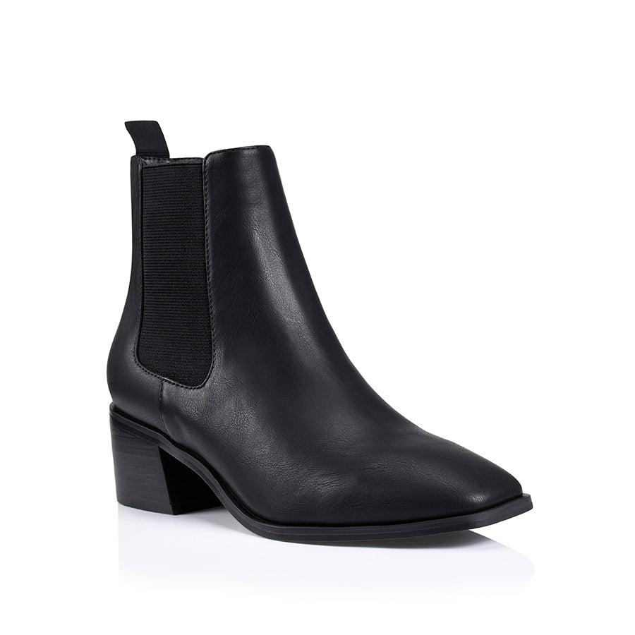 Nas Chelsea Ankle Boots - Black Softee